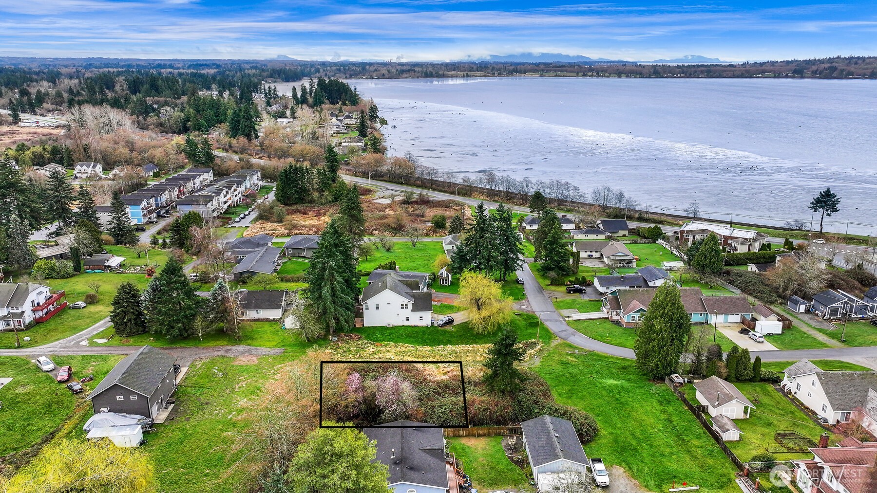 944 Georgia Street , Blaine, WA 98230