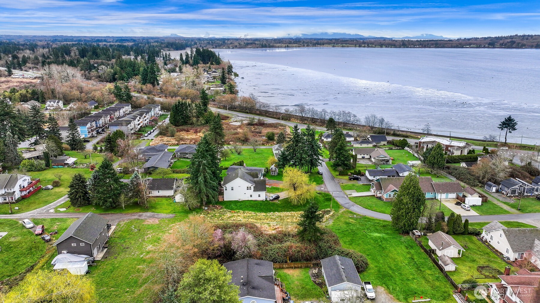 944 Georgia Street , Blaine, WA 98230