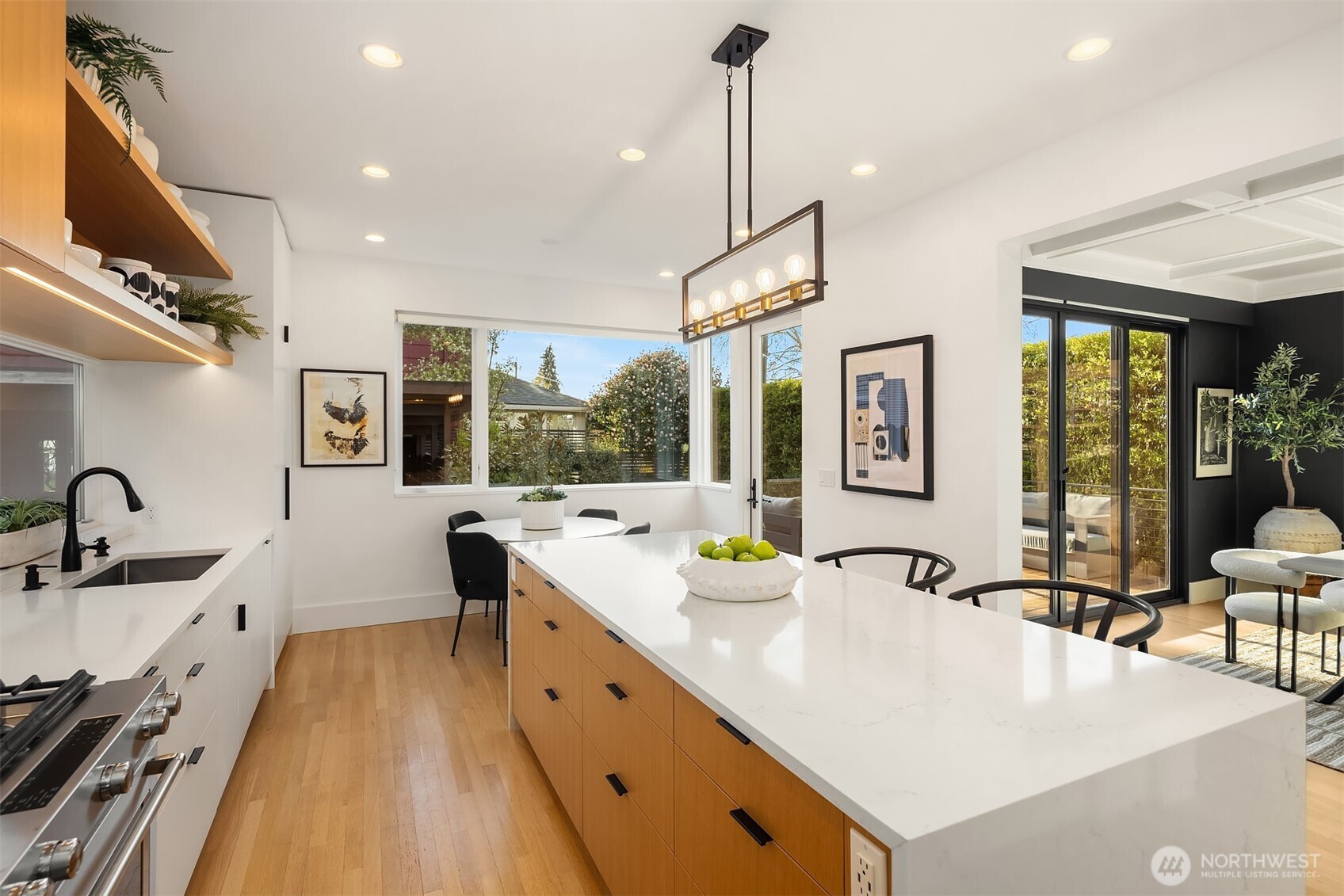 1939 14th Avenue E, Seattle, WA 98112