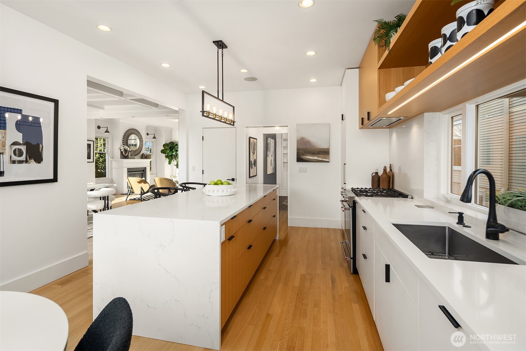 1939 14th Avenue E, Seattle, WA 98112