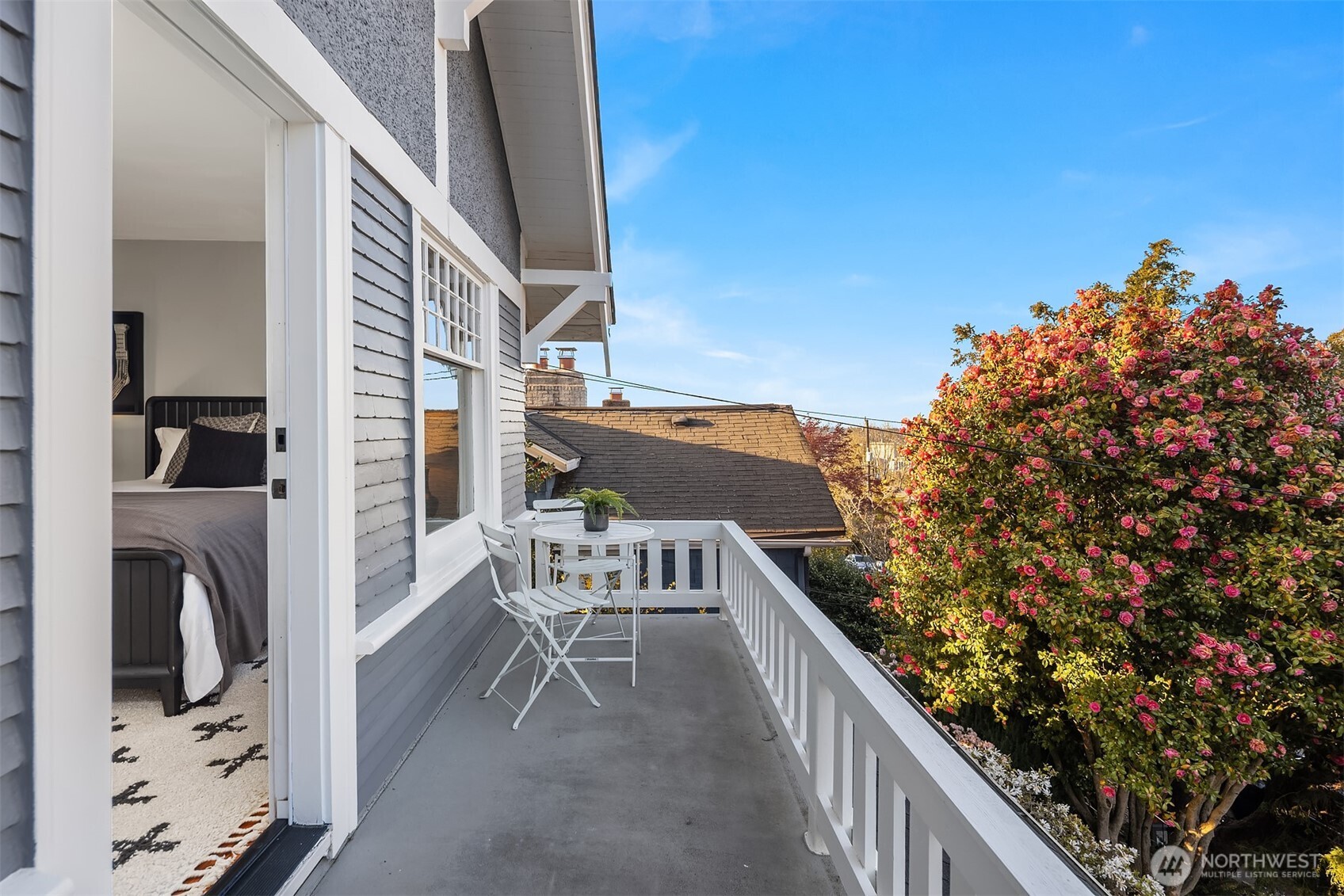 1939 14th Avenue E, Seattle, WA 98112