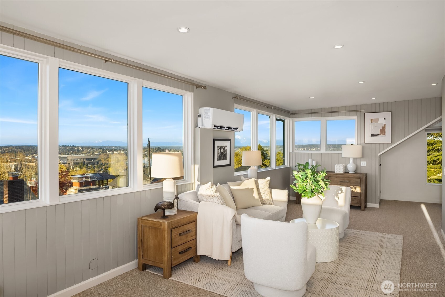 1939 14th Avenue E, Seattle, WA 98112