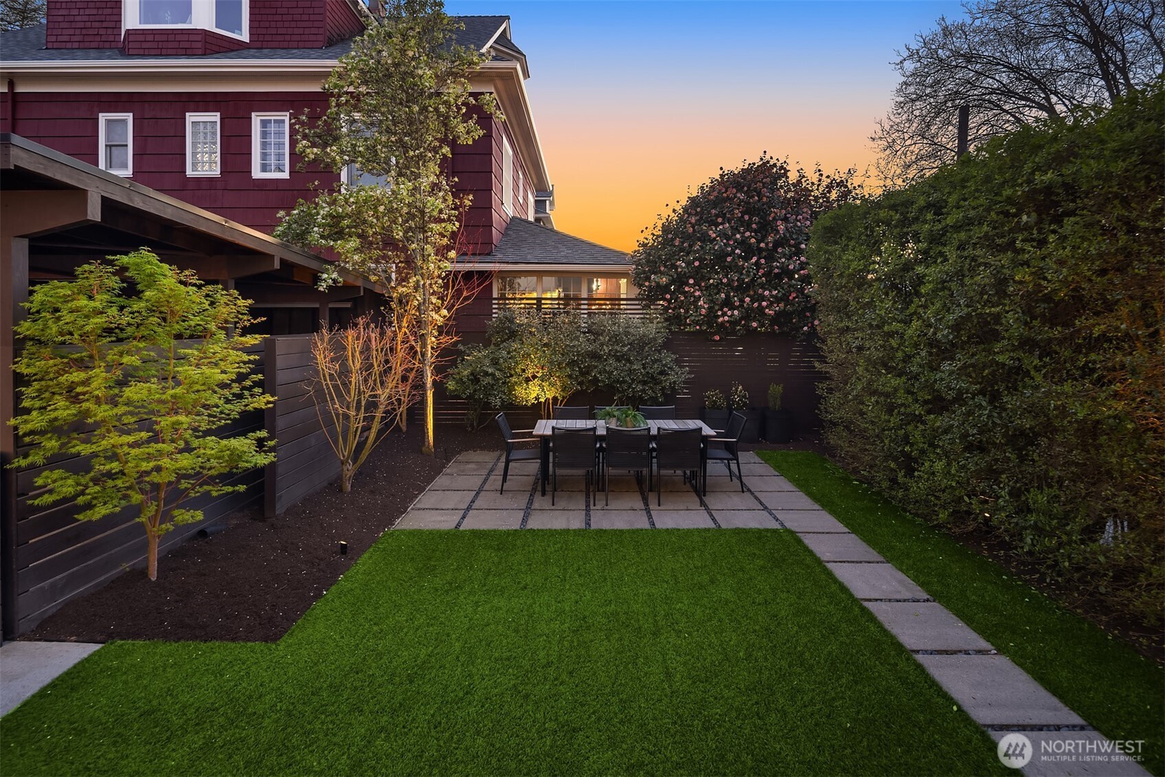 1939 14th Avenue E, Seattle, WA 98112