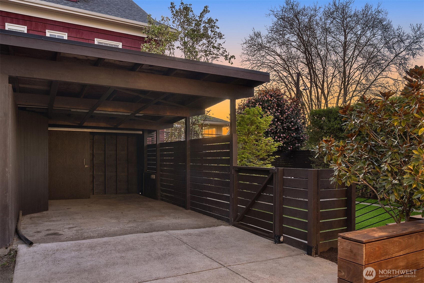 1939 14th Avenue E, Seattle, WA 98112