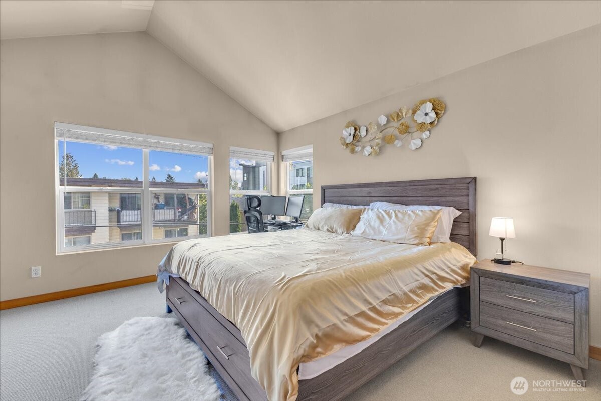 1719 SW Henderson Street , Seattle, WA 98106