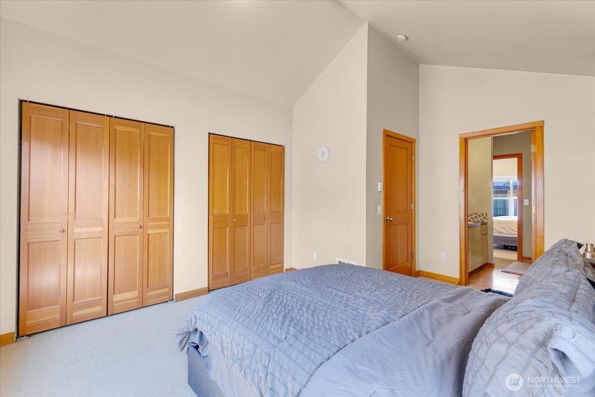 1719 SW Henderson Street , Seattle, WA 98106