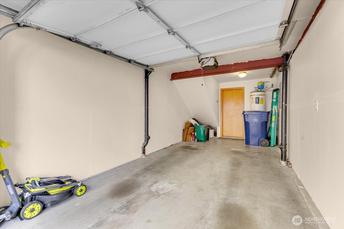 1719 SW Henderson Street , Seattle, WA 98106