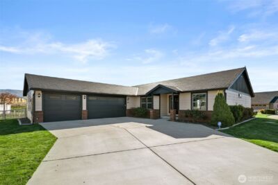 229 Sun Valley Drive , Wenatchee, WA 98801-9711