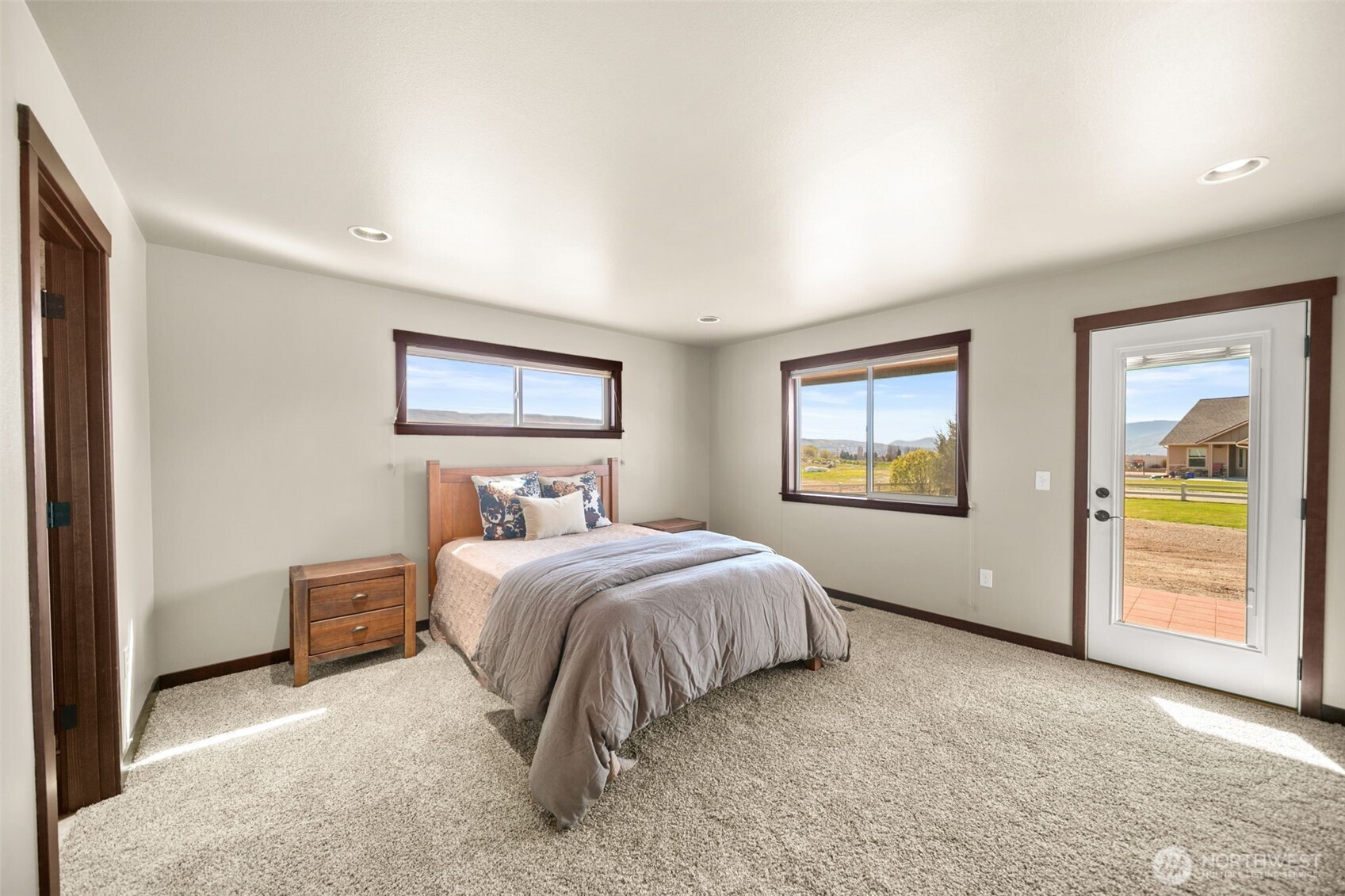 229 Sun Valley Drive , Wenatchee, WA 98801-9711