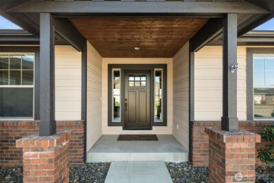 229 Sun Valley Drive , Wenatchee, WA 98801-9711 - Photo 2