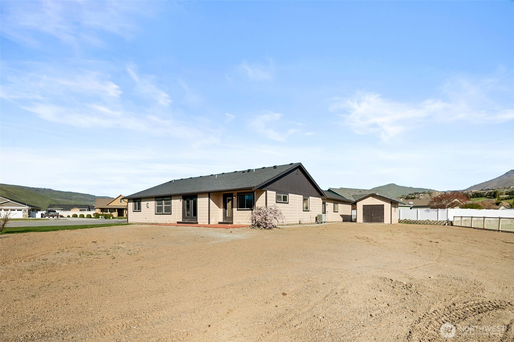 229 Sun Valley Drive , Wenatchee, WA 98801-9711