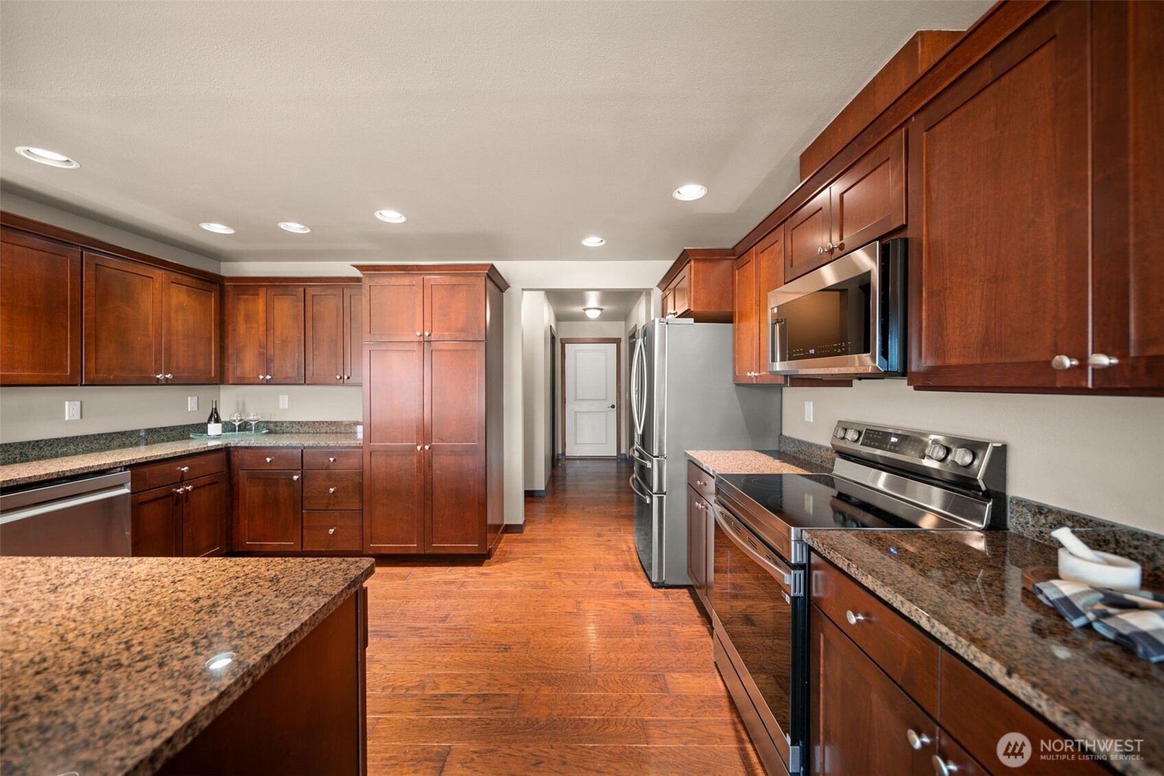 229 Sun Valley Drive , Wenatchee, WA 98801-9711
