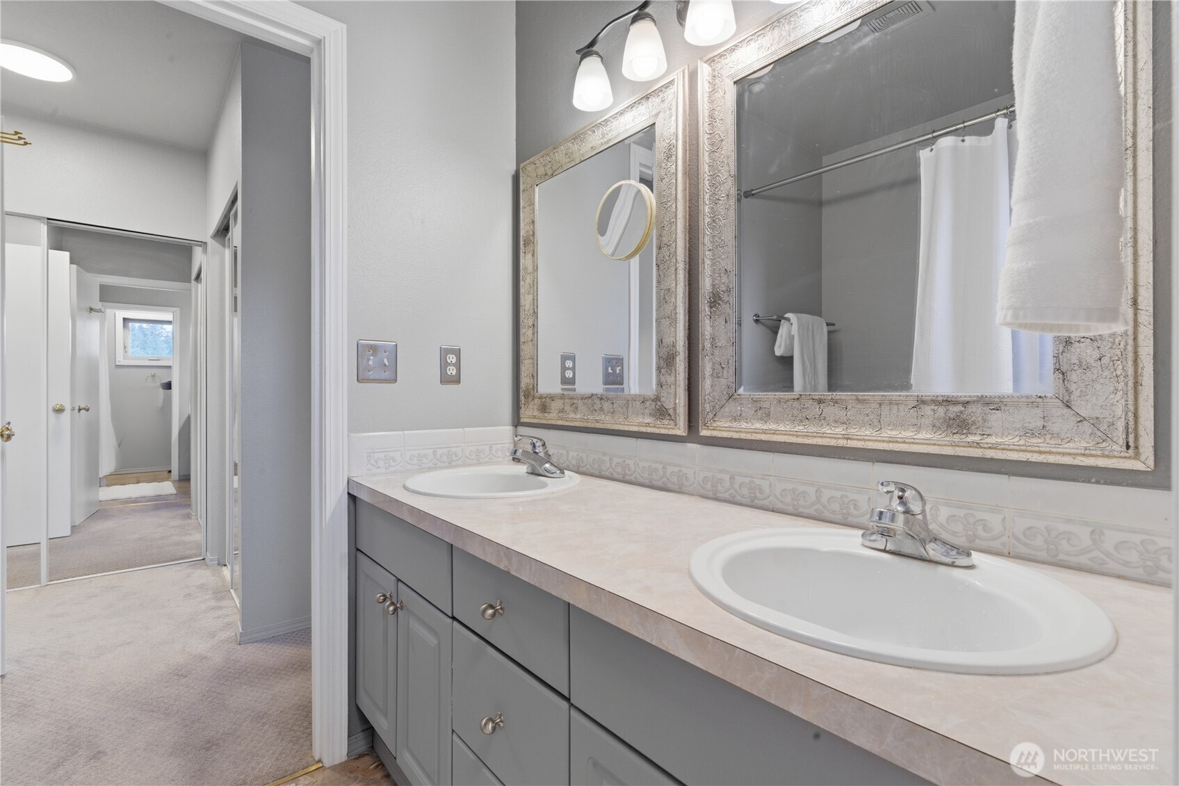 4063 Flora Drive , Fircrest, WA 98466-5739