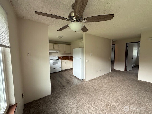 1913 Coolidge Road , Aberdeen, WA 98520