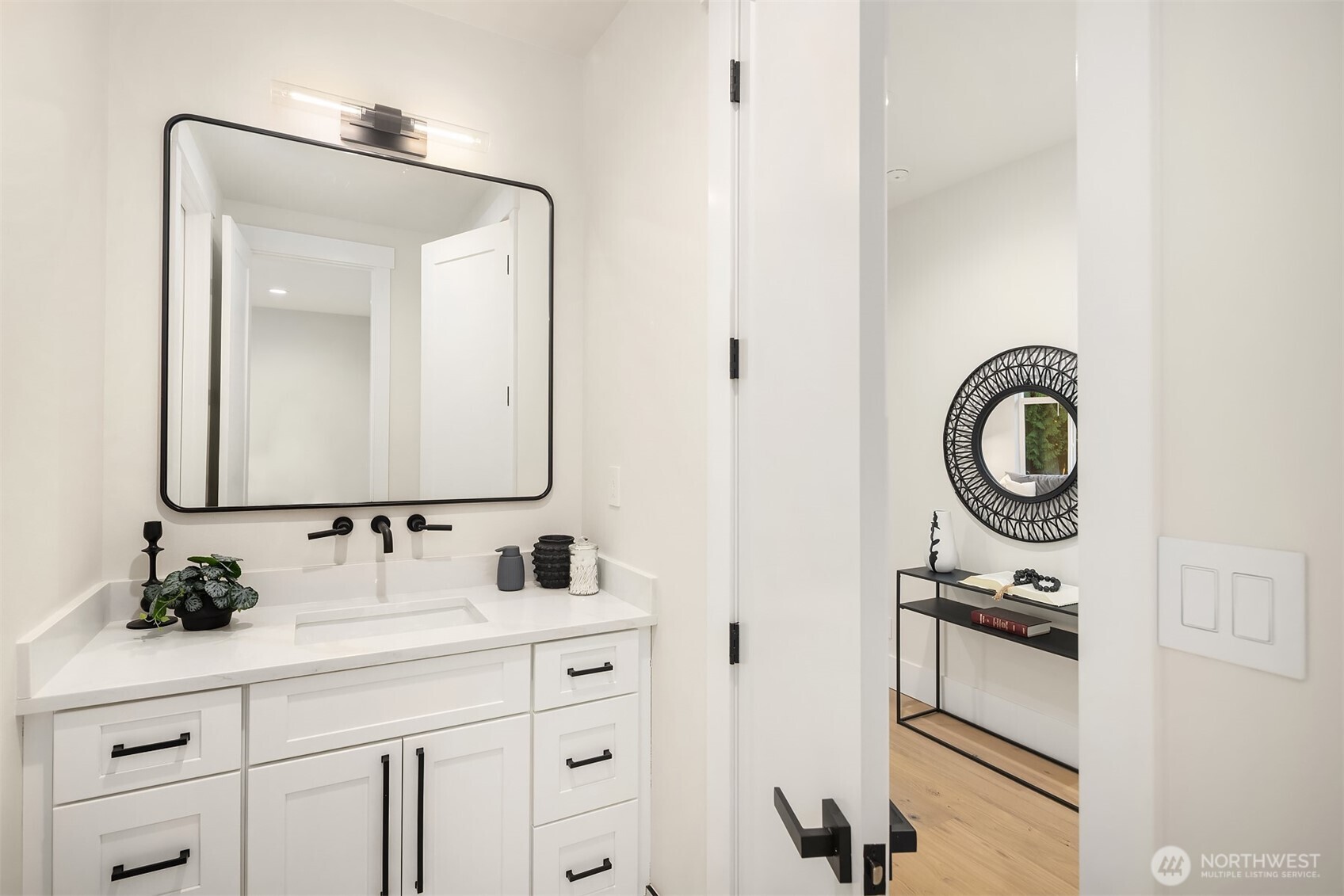 5539 116th Avenue NE, Kirkland, WA 98033