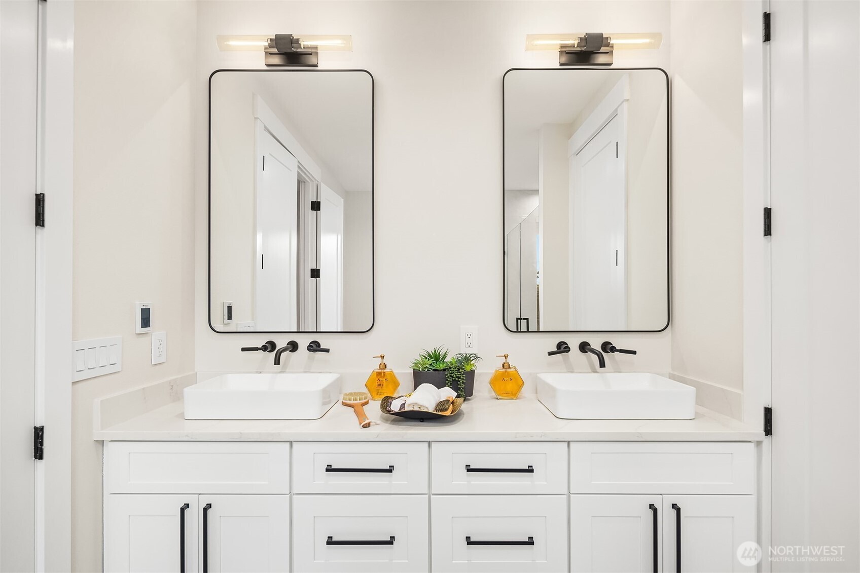 5539 116th Avenue NE, Kirkland, WA 98033