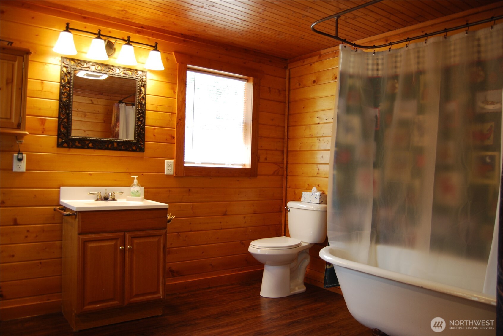 31 Summit Lake Rd , Tonasket, WA 98855