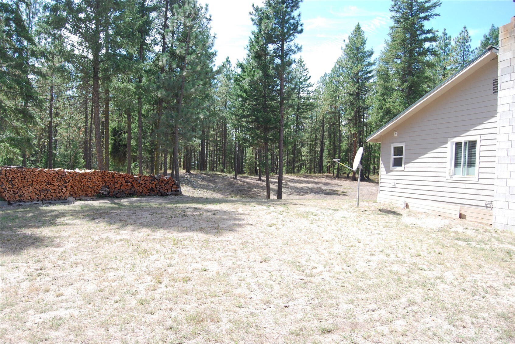 31 Summit Lake Rd , Tonasket, WA 98855