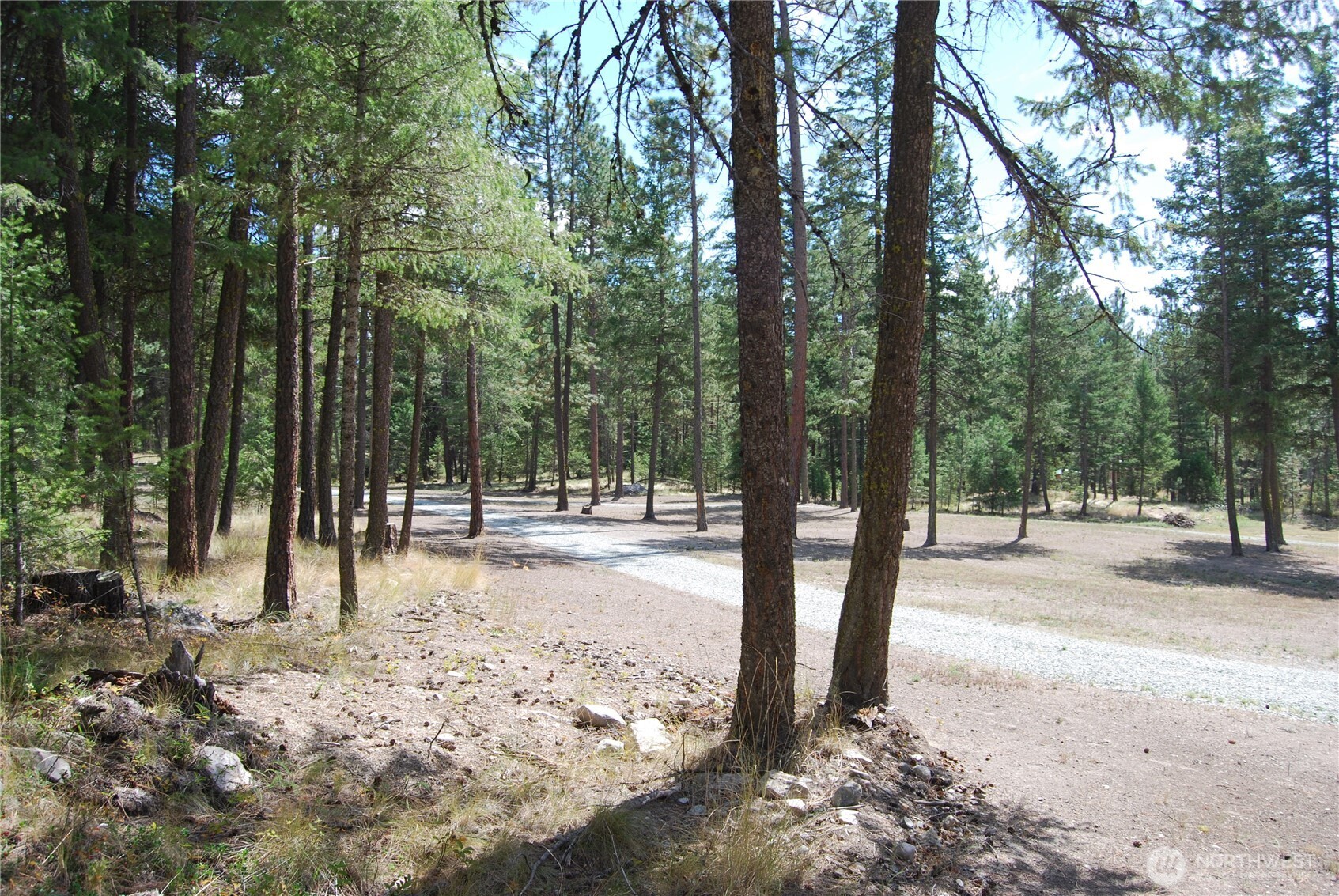 31 Summit Lake Rd , Tonasket, WA 98855