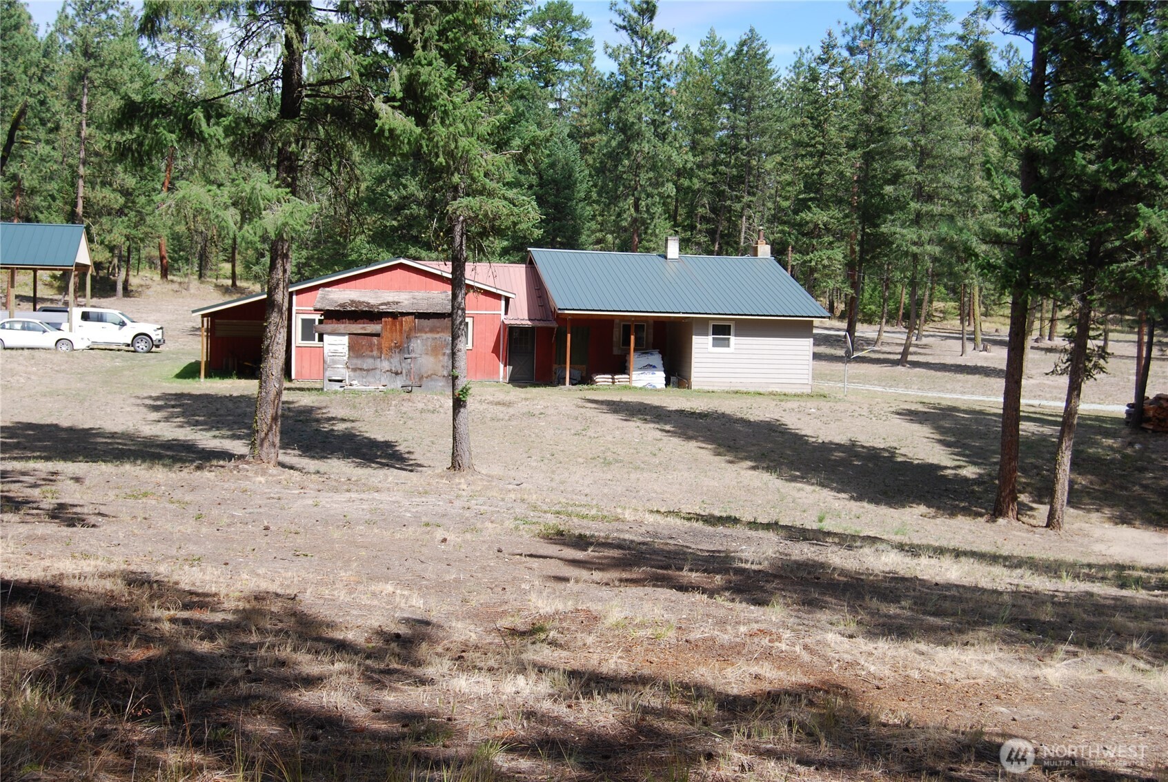 31 Summit Lake Rd , Tonasket, WA 98855
