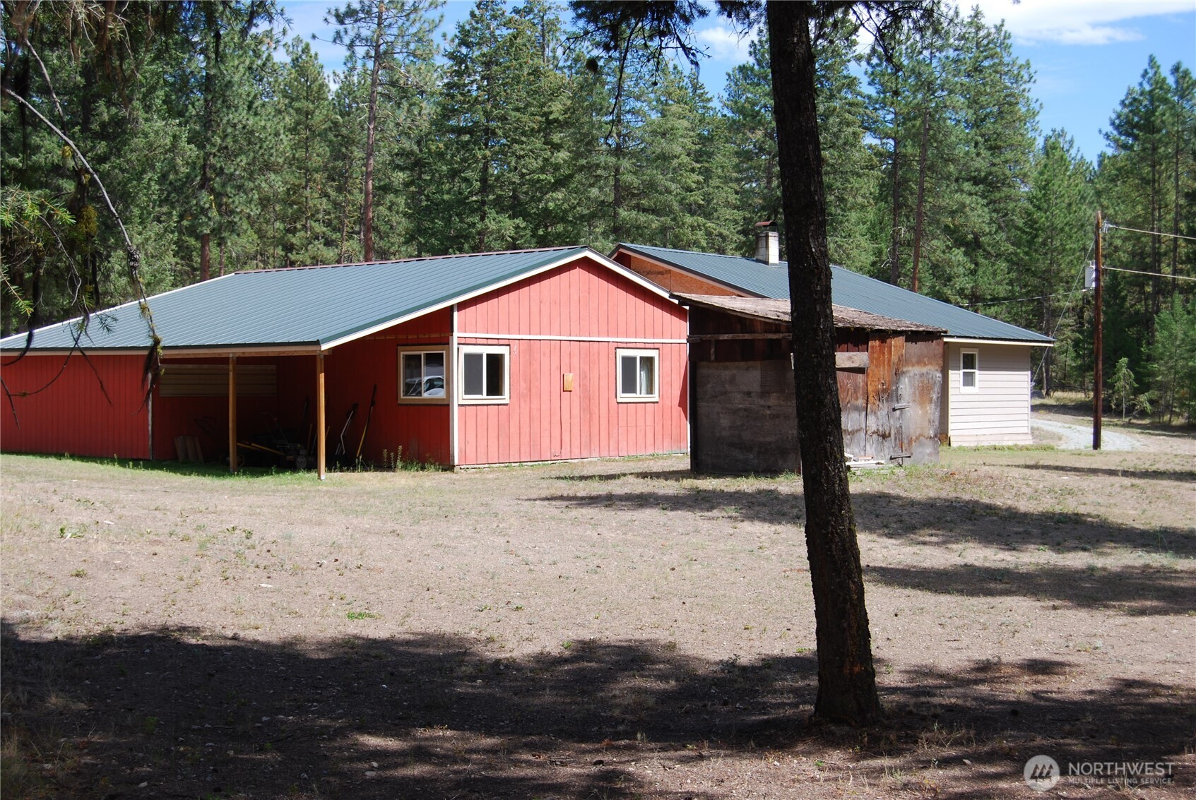 31 Summit Lake Rd , Tonasket, WA 98855
