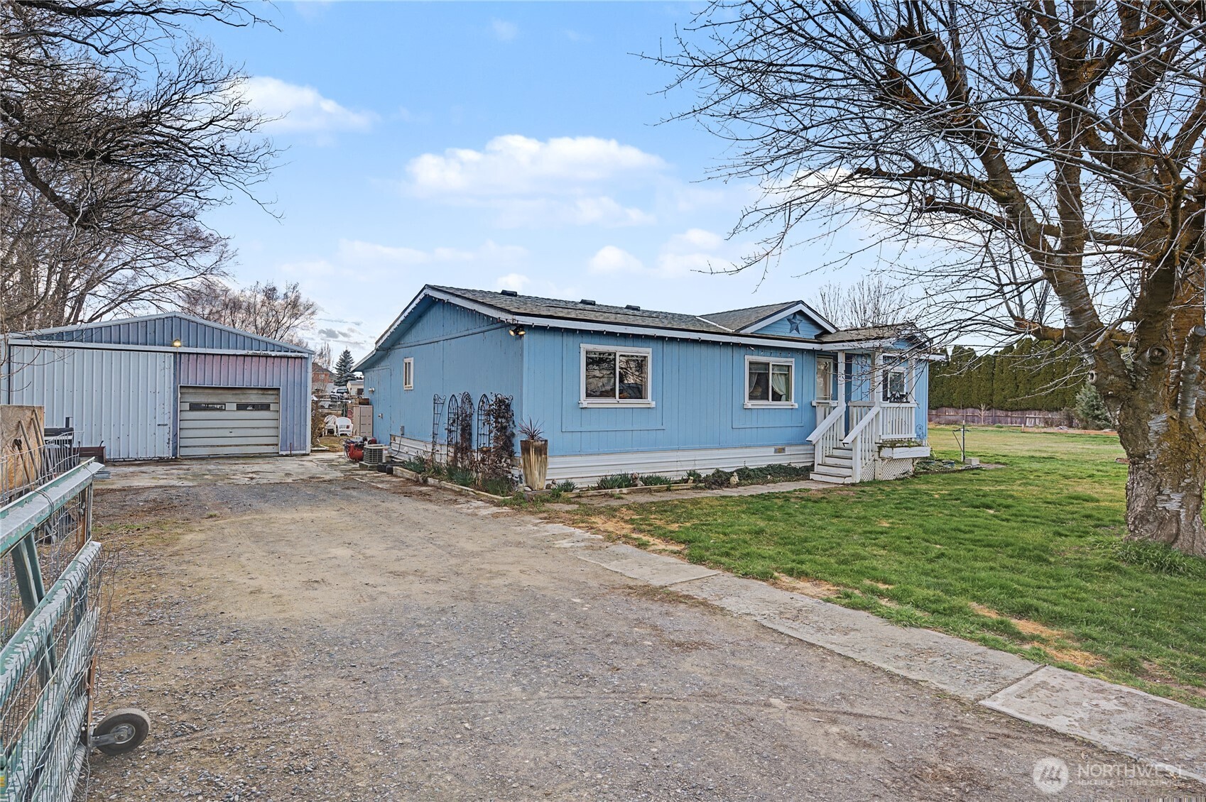 7581 Rainier NE, Moses Lake, WA 98837