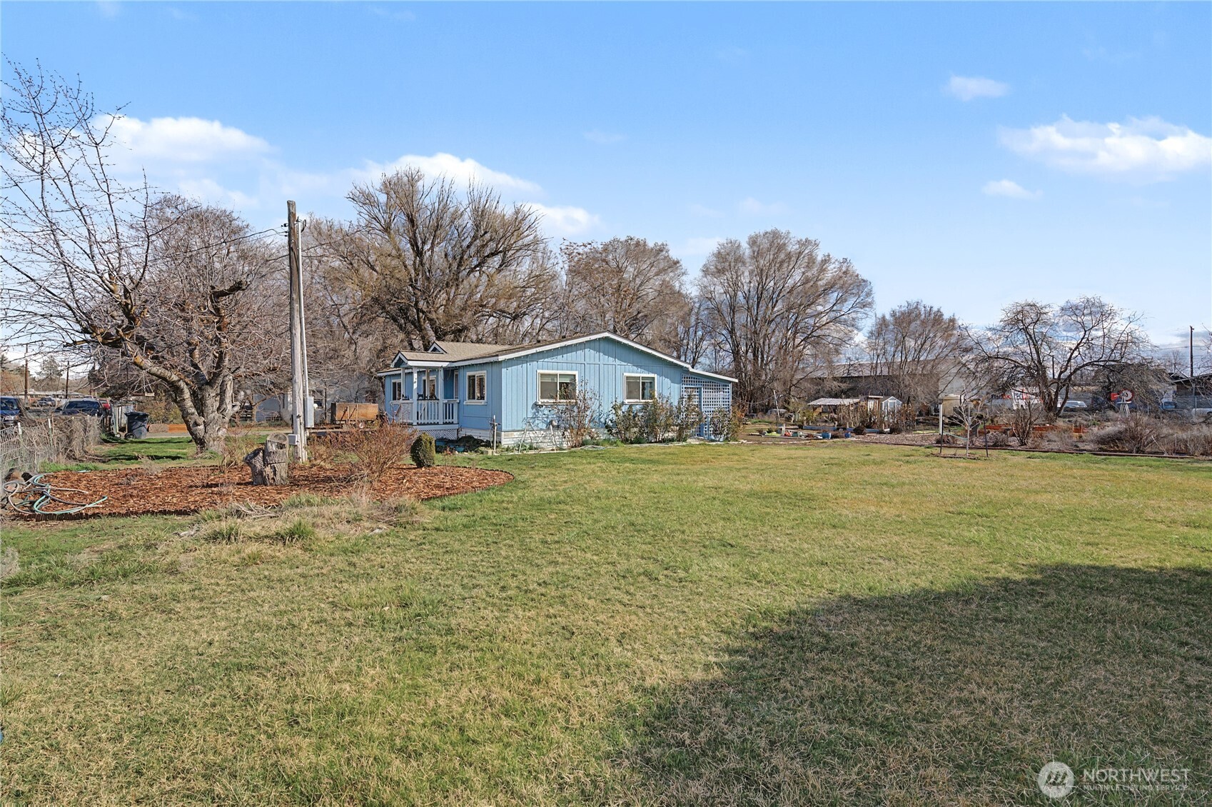 7581 Rainier NE, Moses Lake, WA 98837