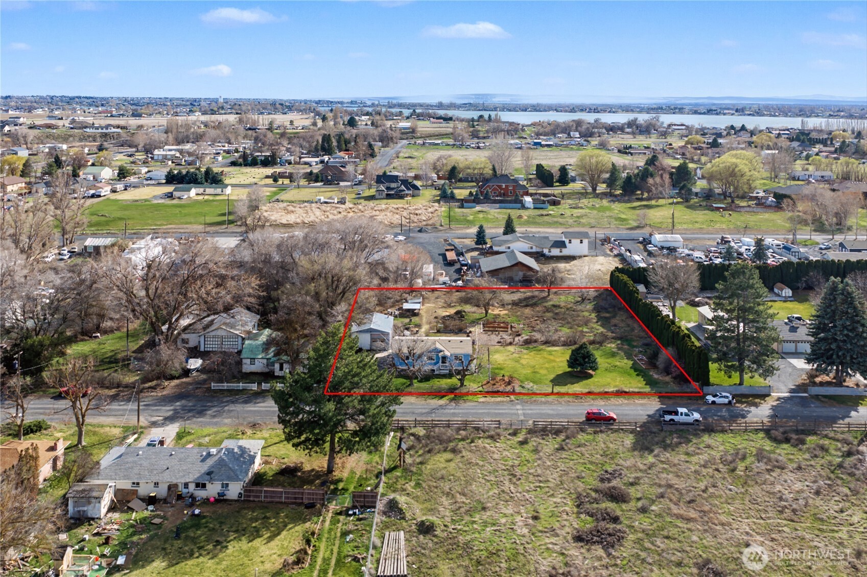 7581 Rainier NE, Moses Lake, WA 98837