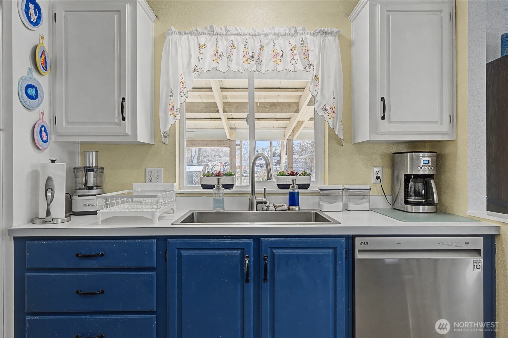 7581 Rainier NE, Moses Lake, WA 98837