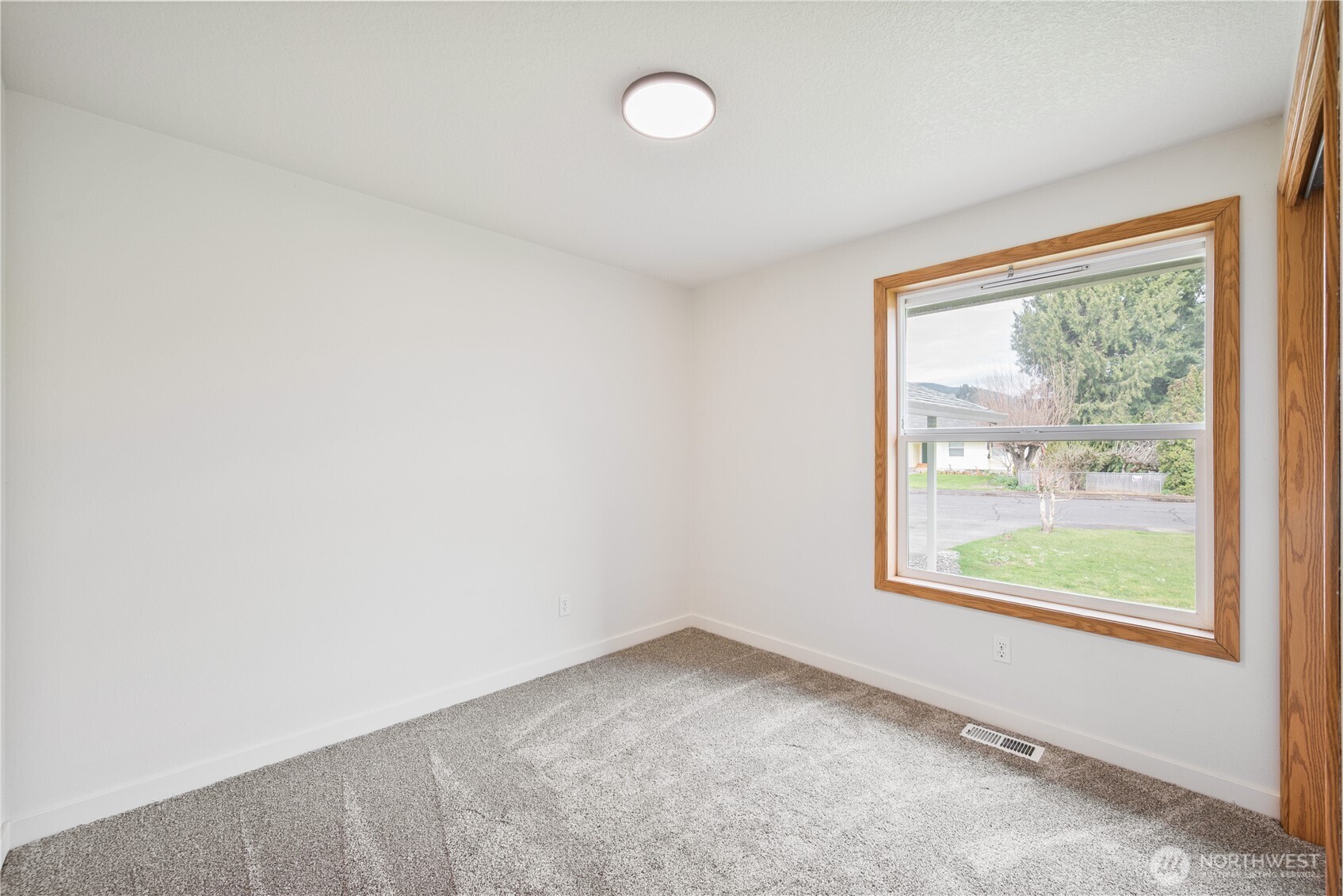 130 Dehning Drive , Woodland, WA 98674