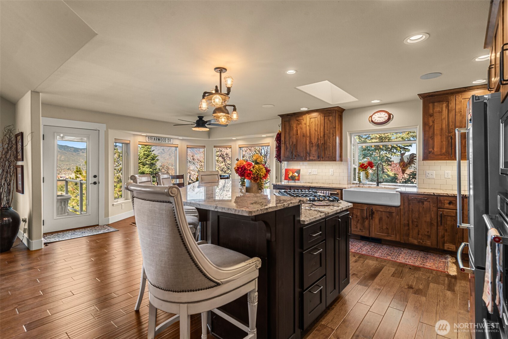 810 Briarwood Drive , East Wenatchee, WA 98802