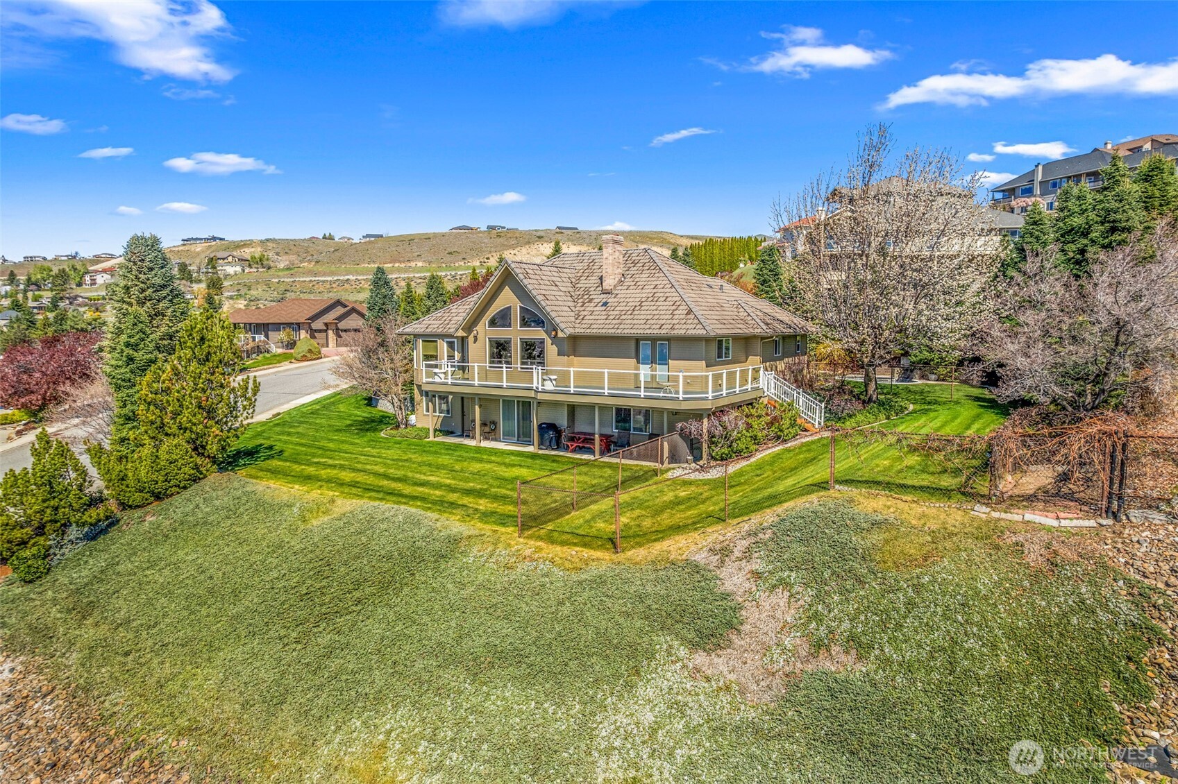 810 Briarwood Drive , East Wenatchee, WA 98802