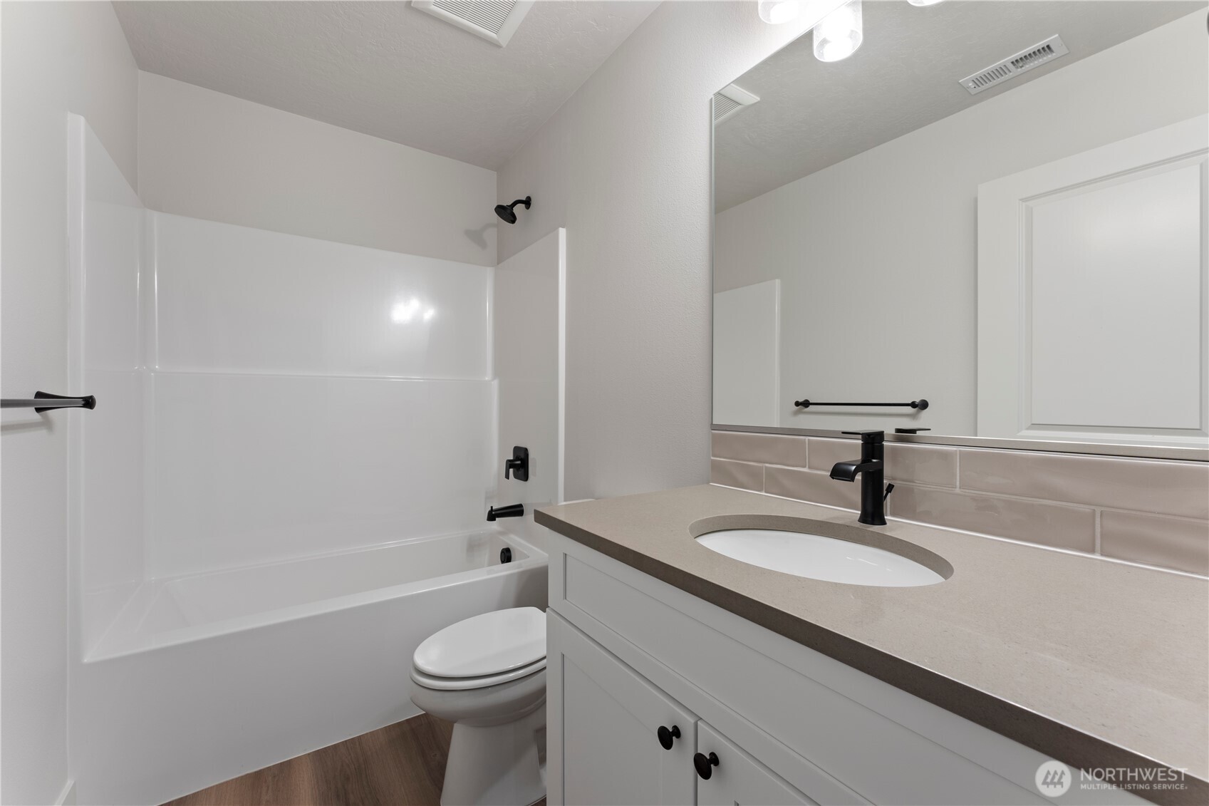 4215 W Sandy Court , Moses Lake, WA 98837