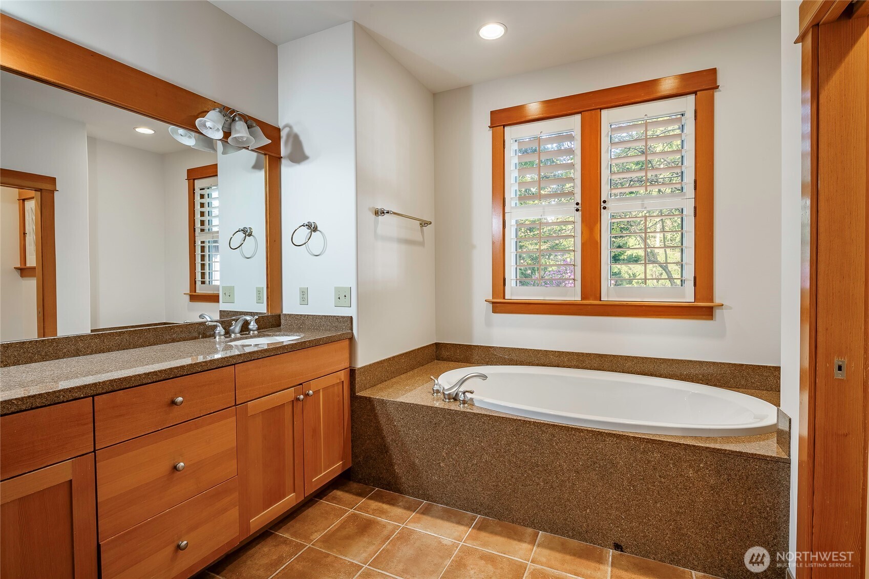 8606 Great Horned Owl Lane , Blaine, WA 98230