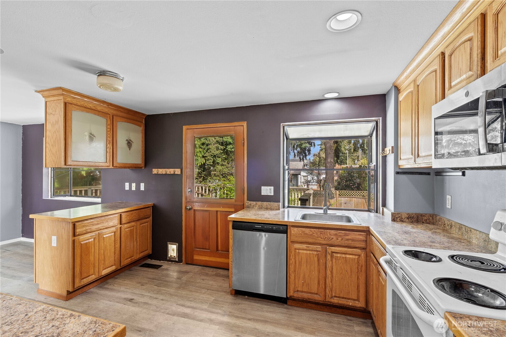 3518 S 268th Street , Kent, WA 98032