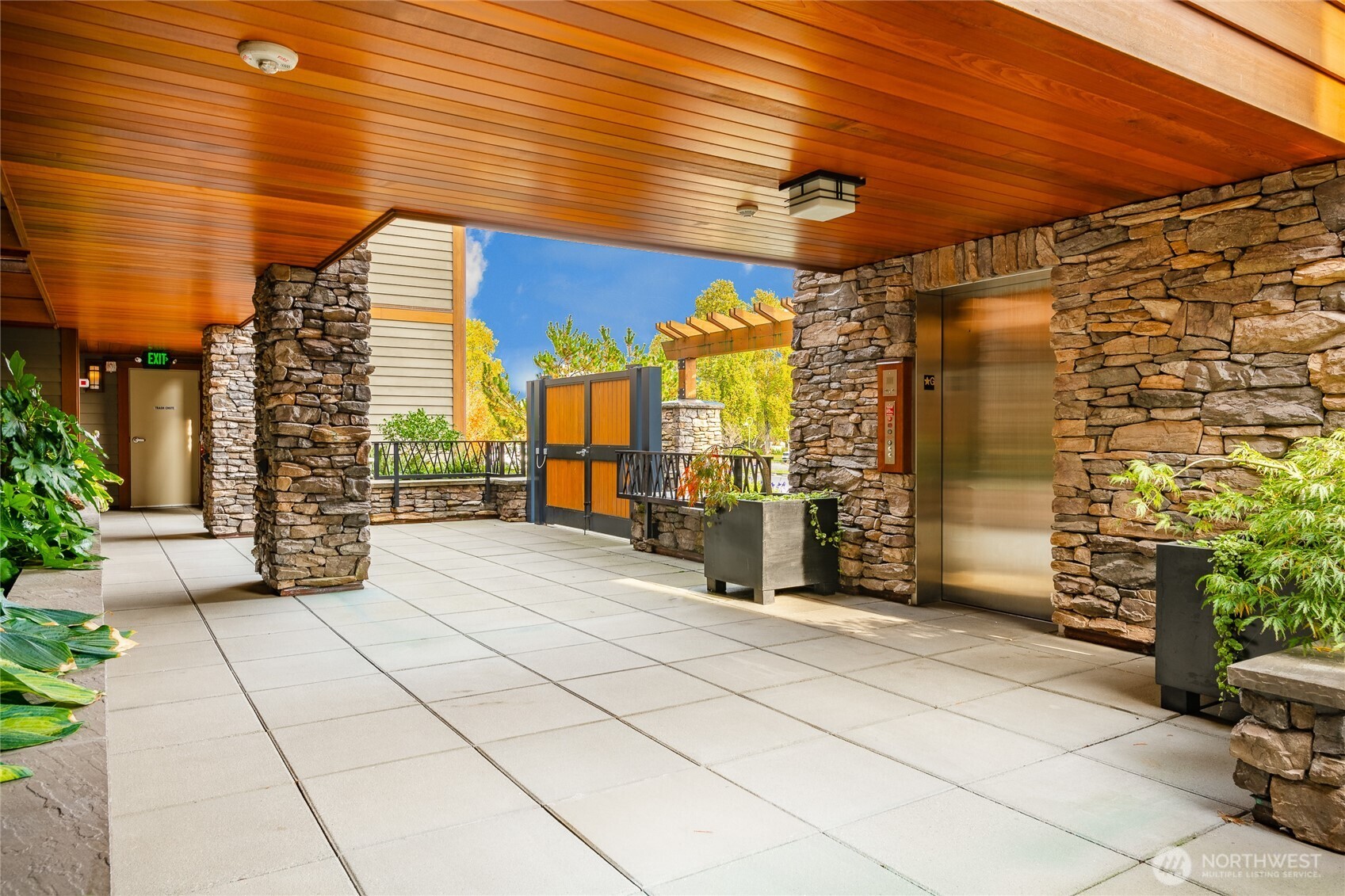 9535 Semiahmoo Parkway #B202, Blaine, WA 98230