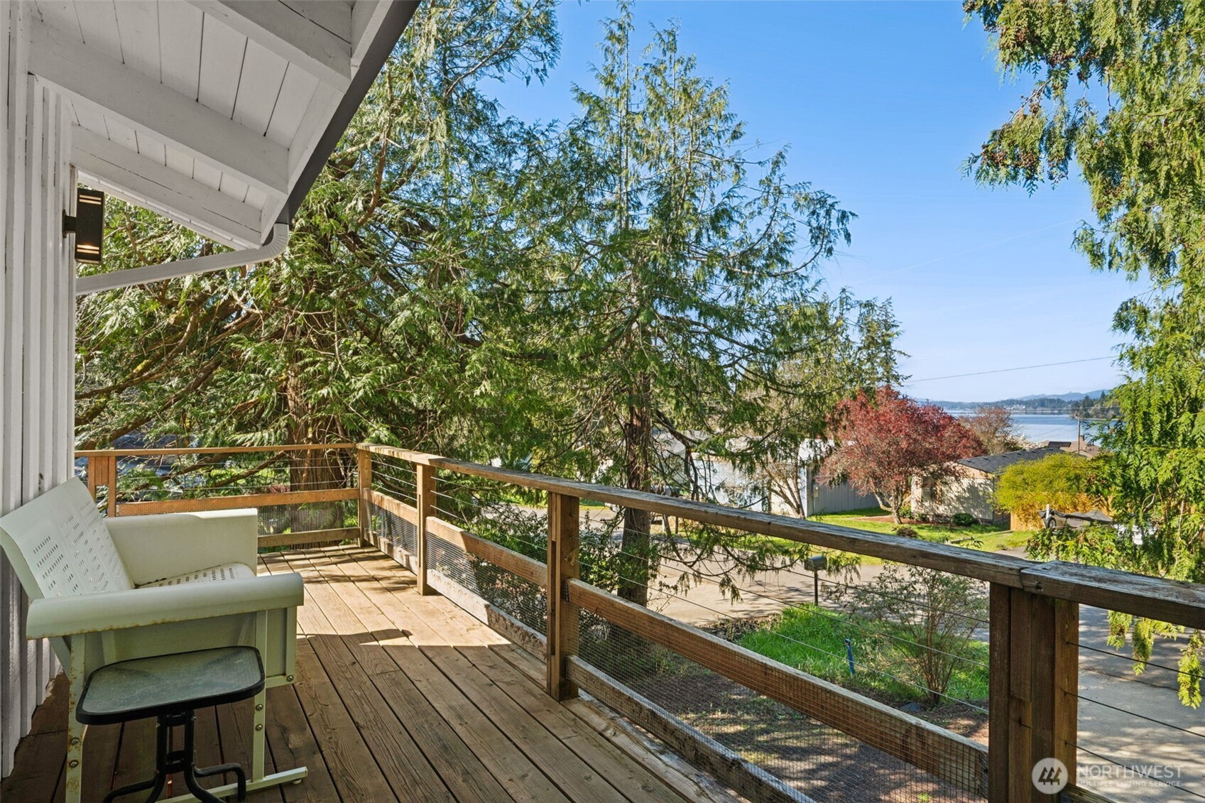 9832 Whitecap Drive NW, Olympia, WA 98502