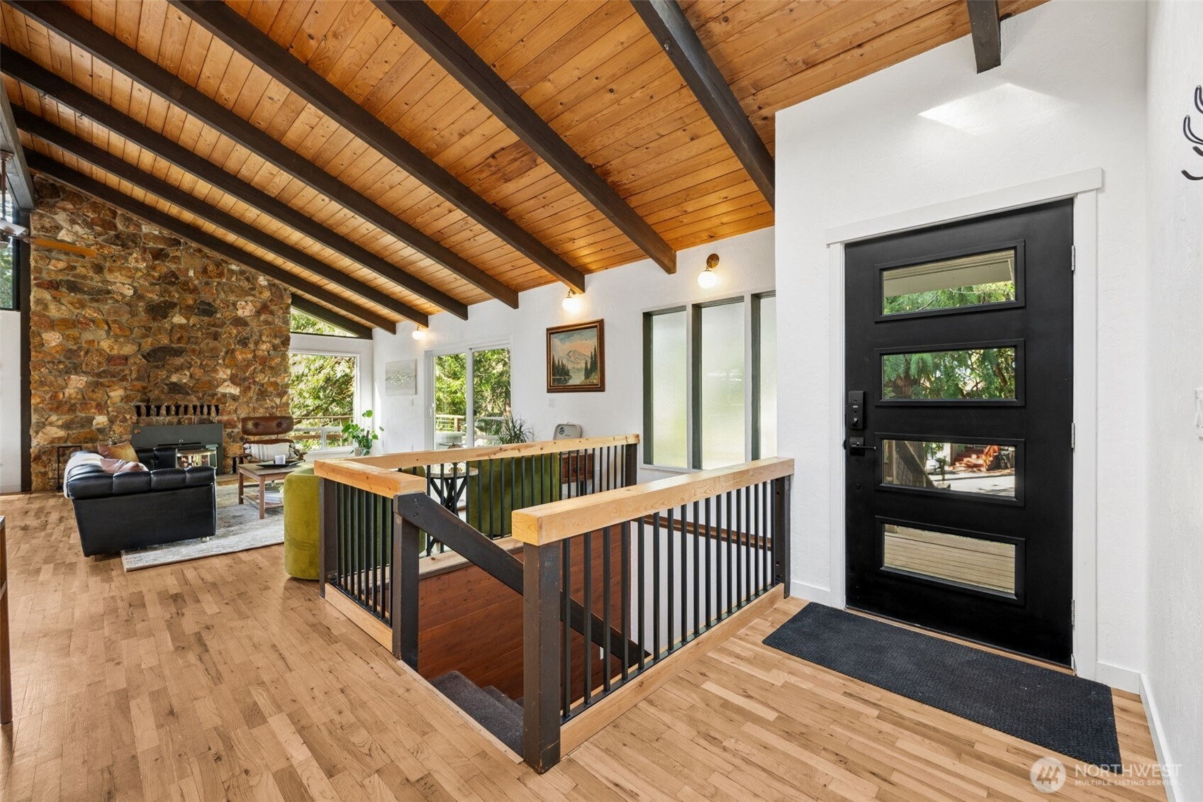 9832 Whitecap Drive NW, Olympia, WA 98502