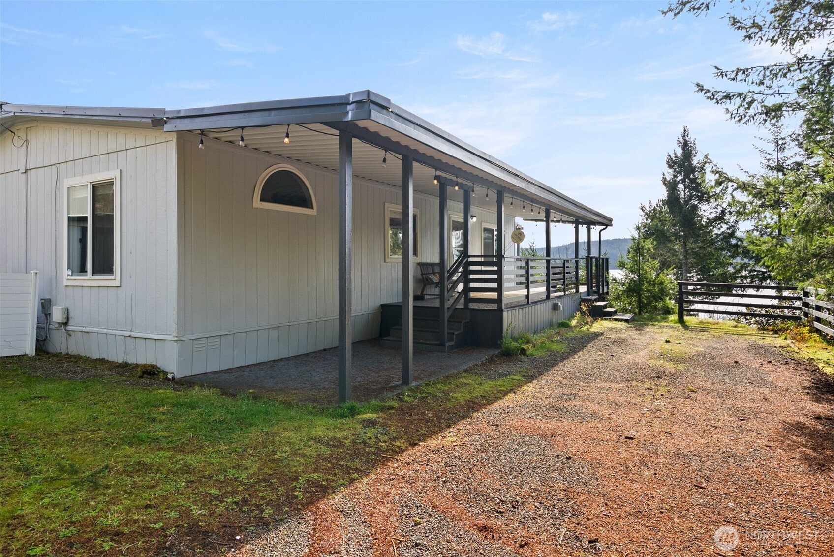 40 N Canal View Road , Hoodsport, WA 98548