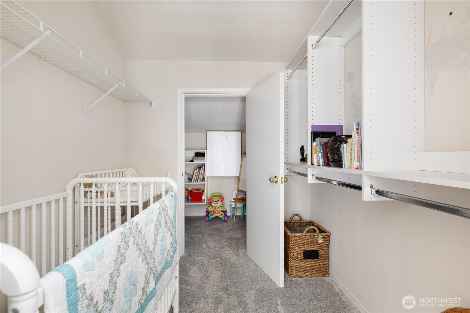 2418 James Place #402, Langley, WA 98260