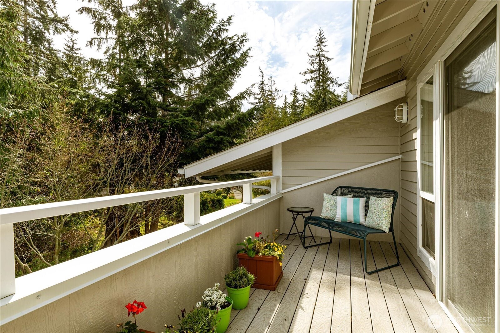 2418 James Place #402, Langley, WA 98260