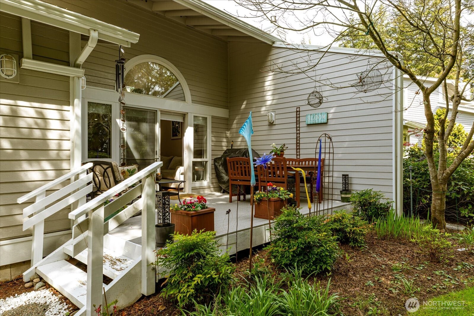 2418 James Place #402, Langley, WA 98260