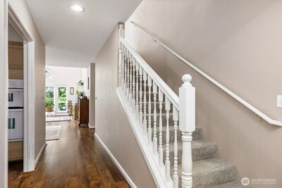 2418 James Place #402, Langley, WA 98260 - Photo 4