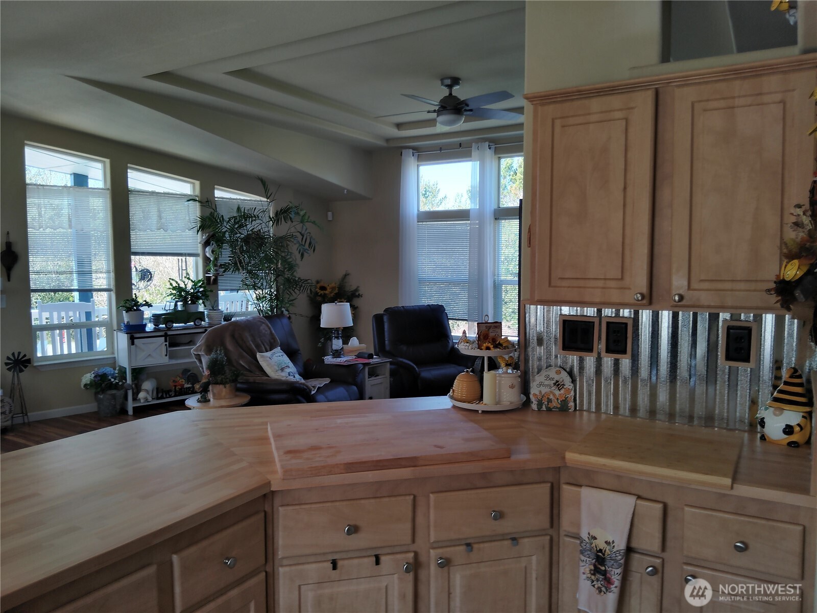 526 Sand Dune Avenue SW, Ocean Shores, WA 98569