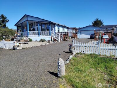 526 Sand Dune Avenue SW, Ocean Shores, WA 98569 - Photo 2