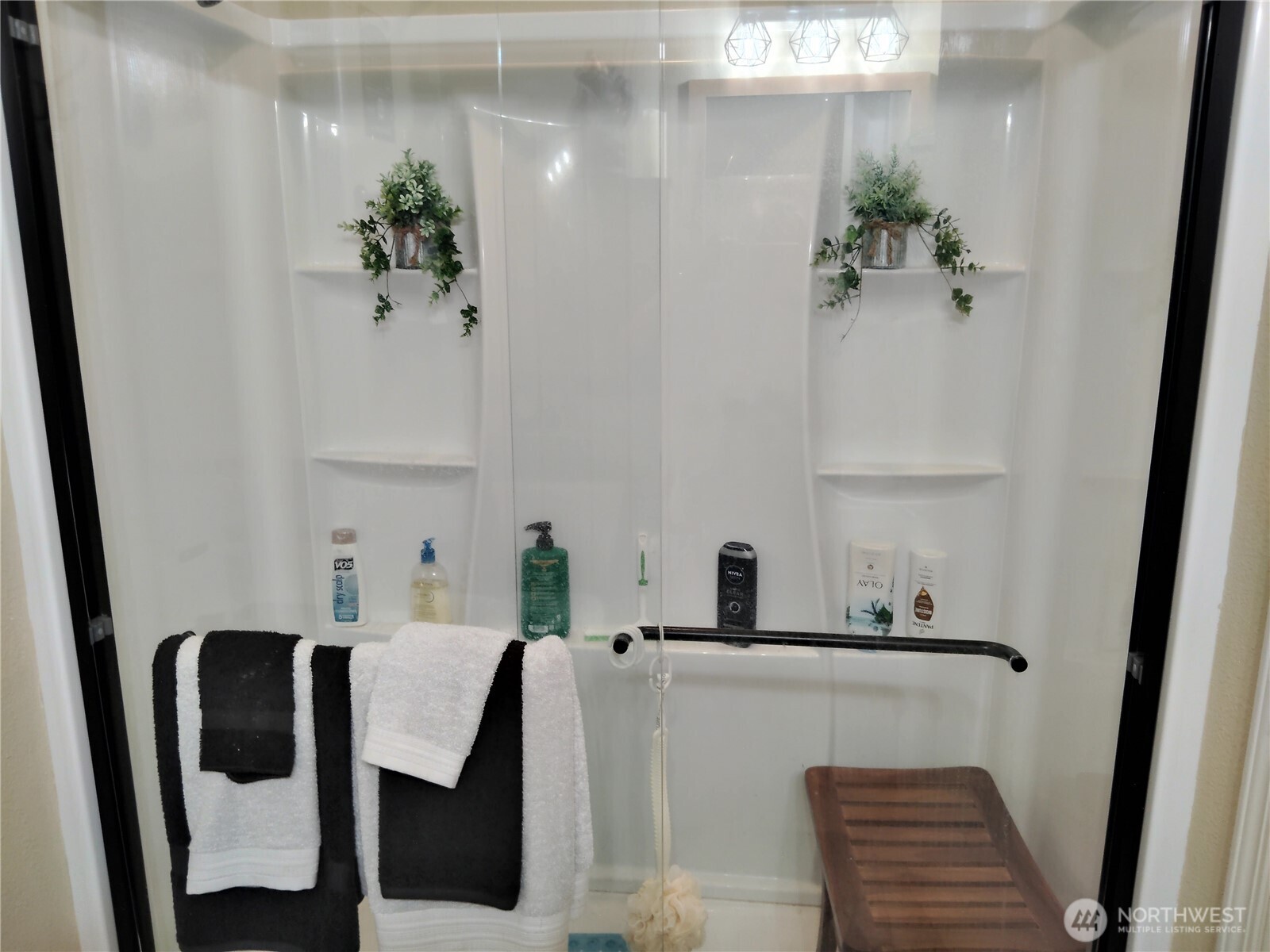 526 Sand Dune Avenue SW, Ocean Shores, WA 98569