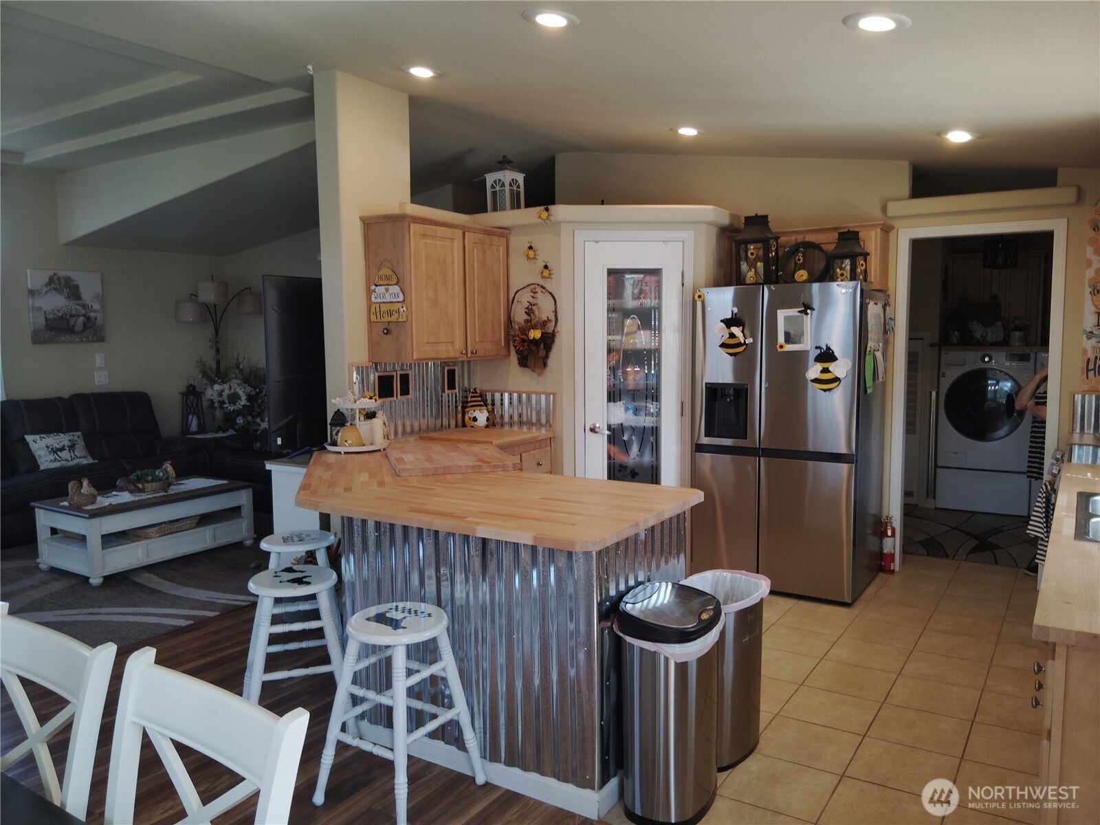 526 Sand Dune Avenue SW, Ocean Shores, WA 98569