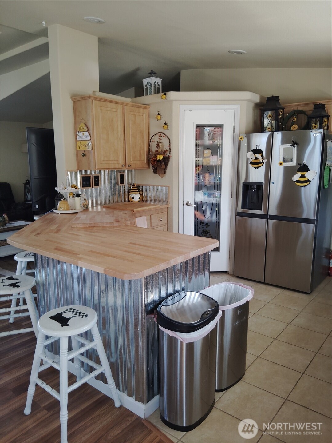 526 Sand Dune Avenue SW, Ocean Shores, WA 98569