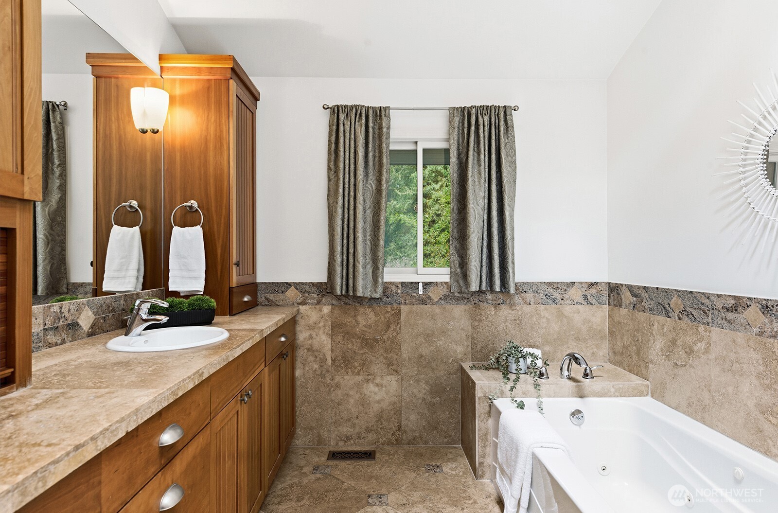 3820 E Ames Lake Drive NE, Redmond, WA 98053