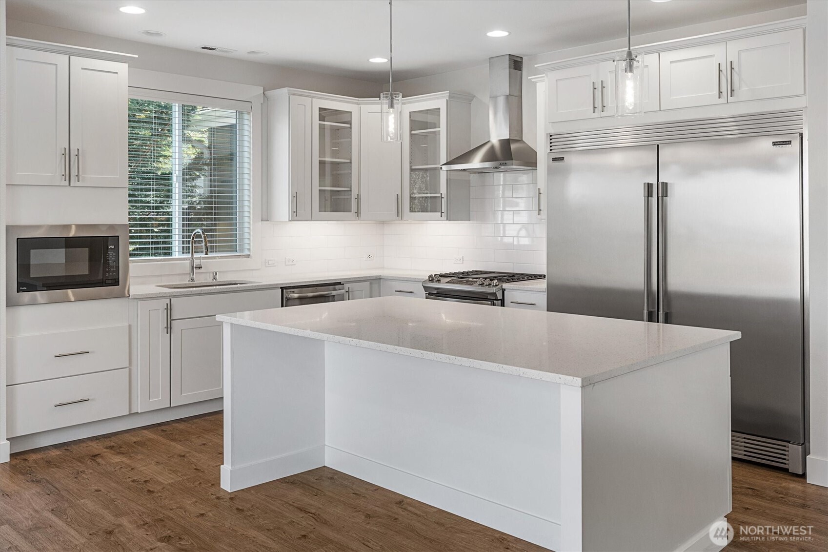 8711 27th Street E, Edgewood, WA 98371